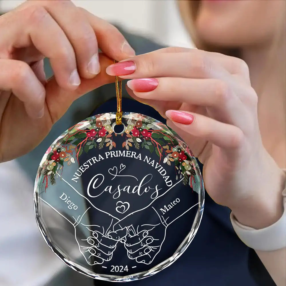 Nuestra Primera Navidad Casados - Adorno De Cristal Circular Personalizado